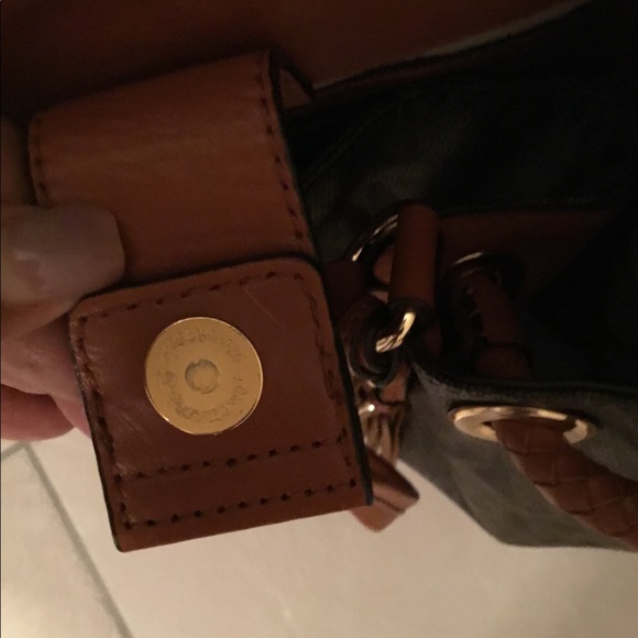 Authentic Michael Kors handbag. Never used.
